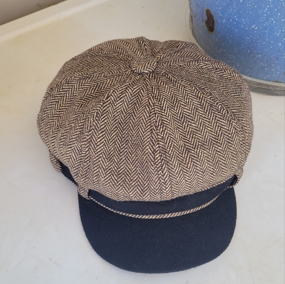 Hat - Picture 3 of 4